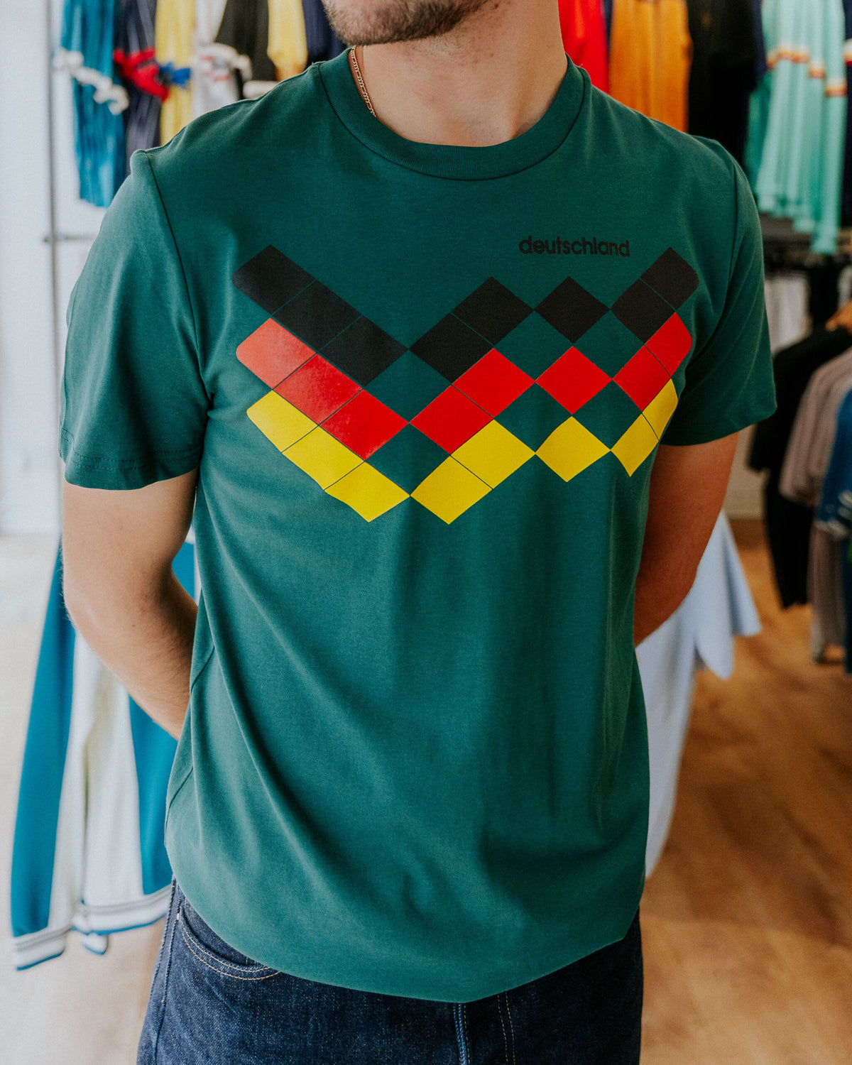 The North Curve Deutschland Tee - Green