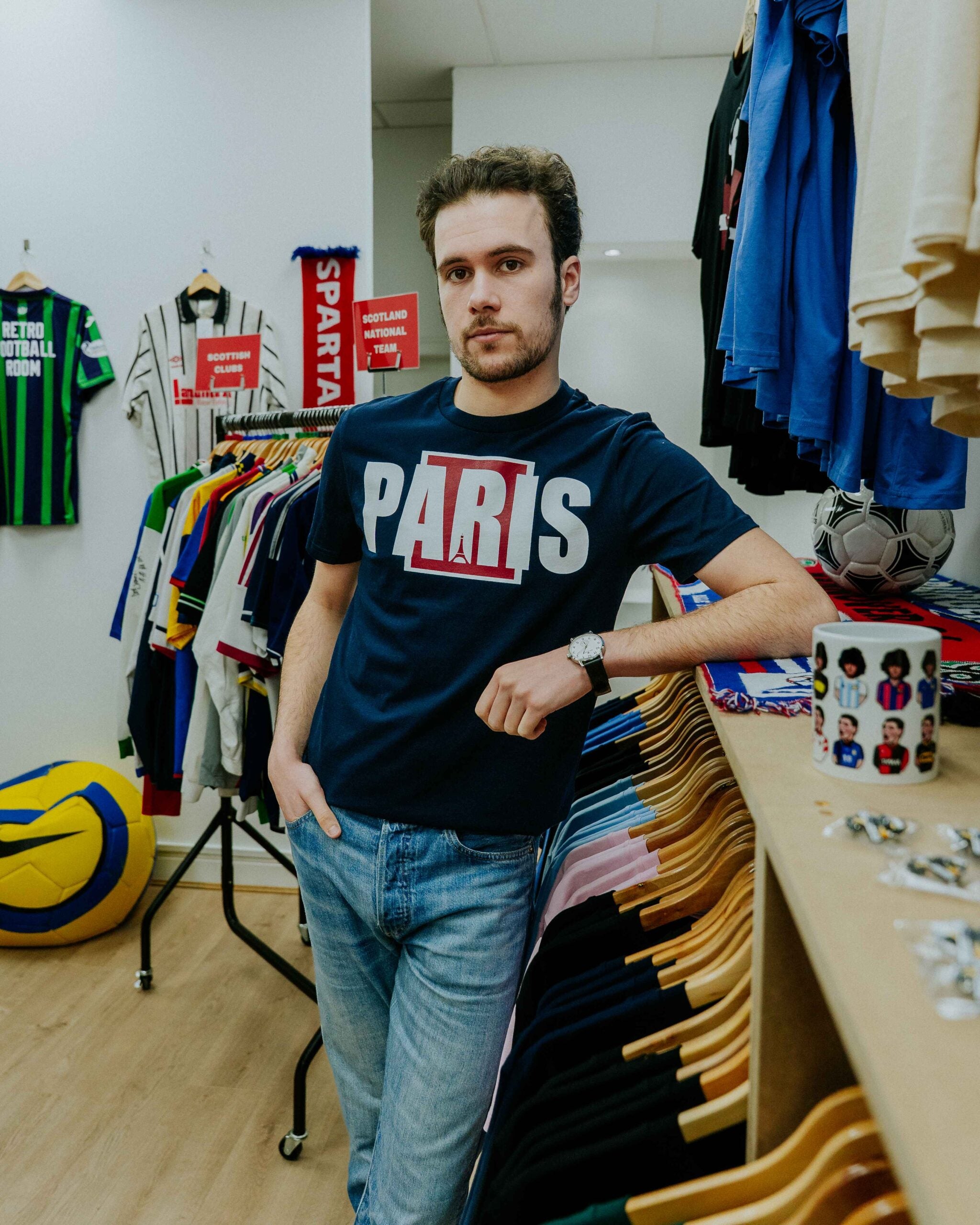 The North Curve Paris Tee - Navy