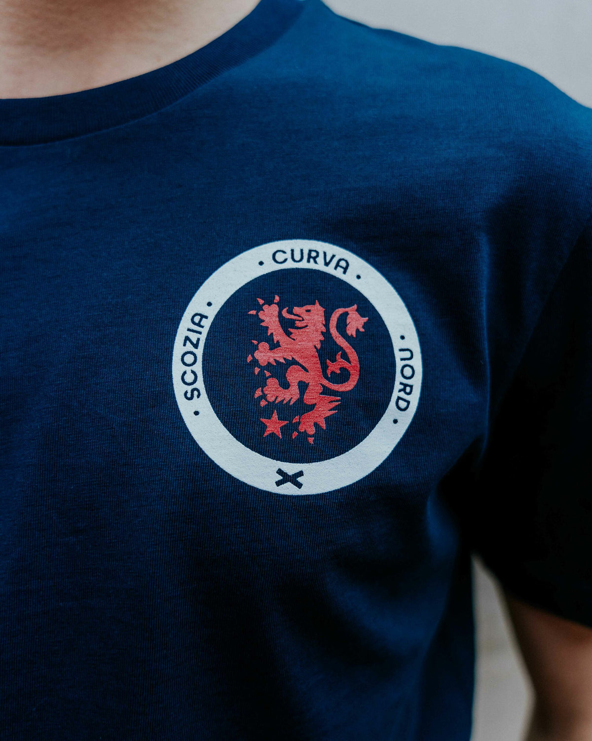 The North Curve Scozia Tee - Navy