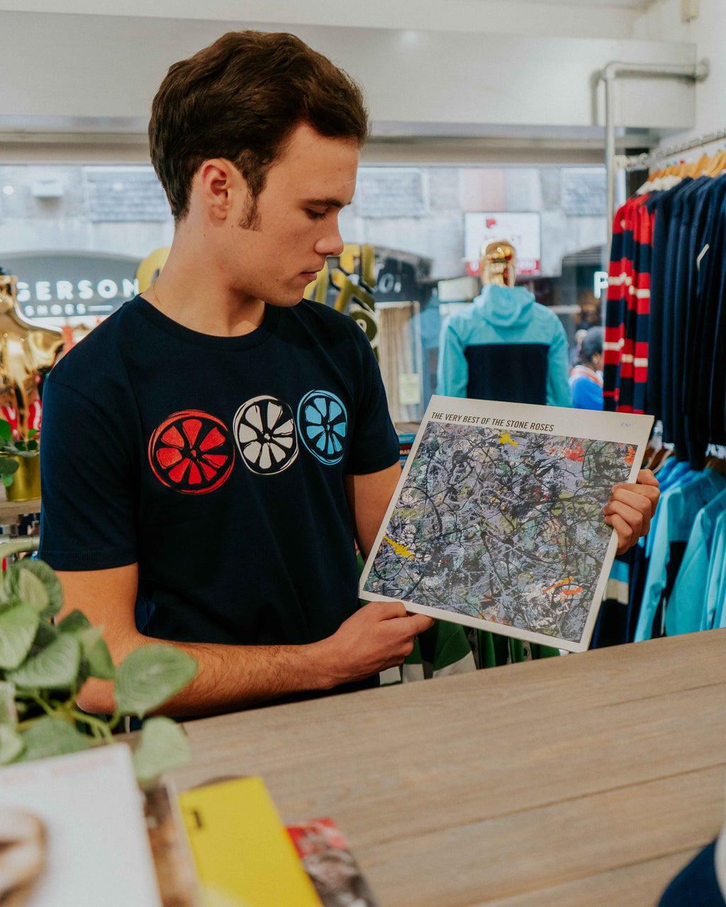 The North Curve Roses Lemons Tee - Navy