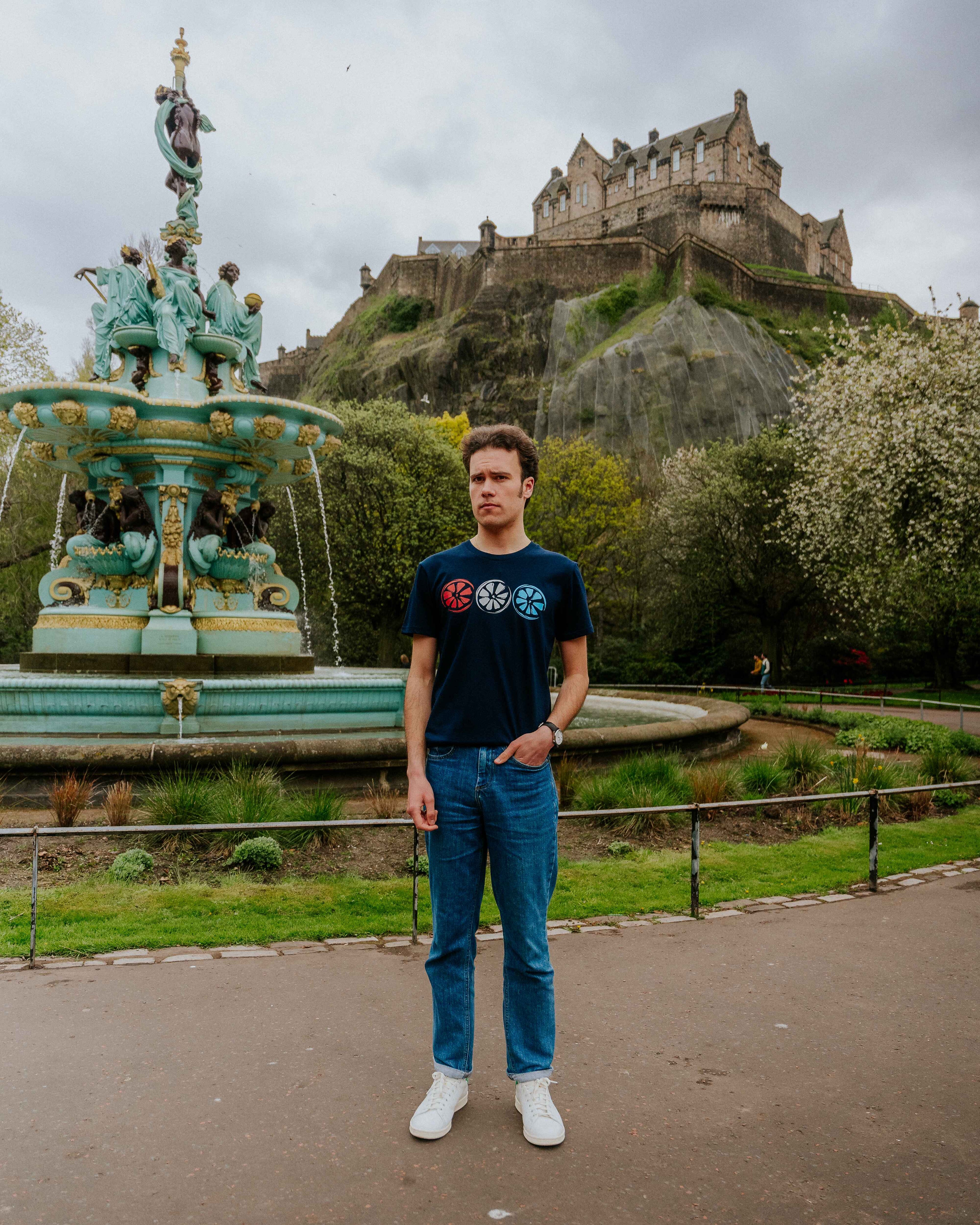 The North Curve Roses Lemons Tee - Navy