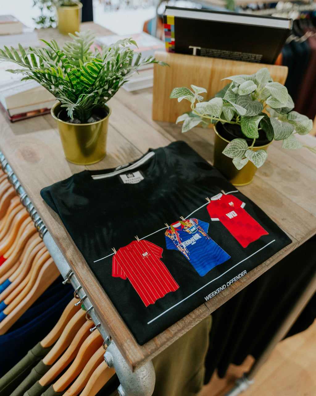 Weekend Offender Aberdeen Washing Line Tee - Black